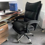 Chaise de bureau moderne en tissu gris avec repose-pieds