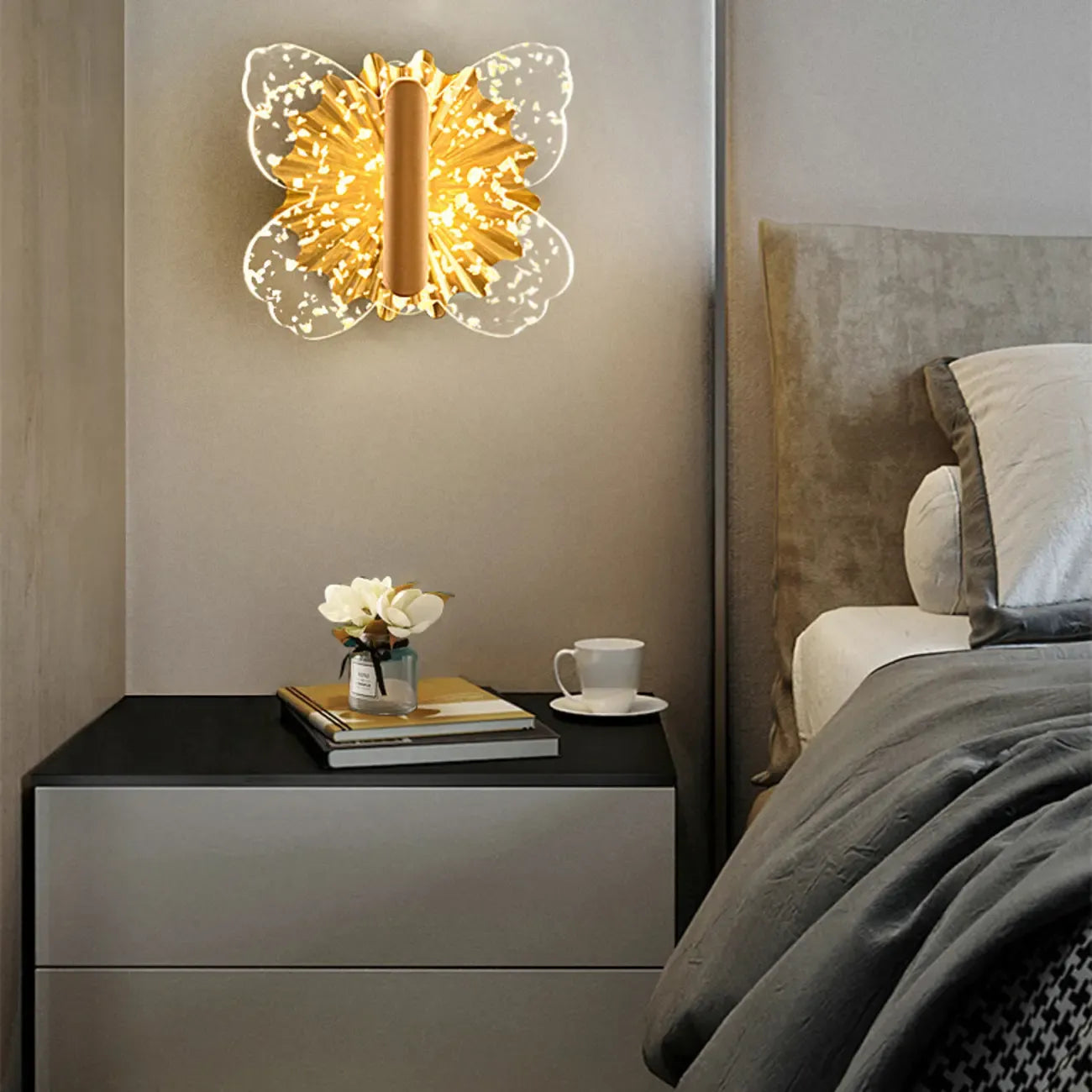 Applique murale papillon en cristal à intensité variable pour la décoration de la chambre
