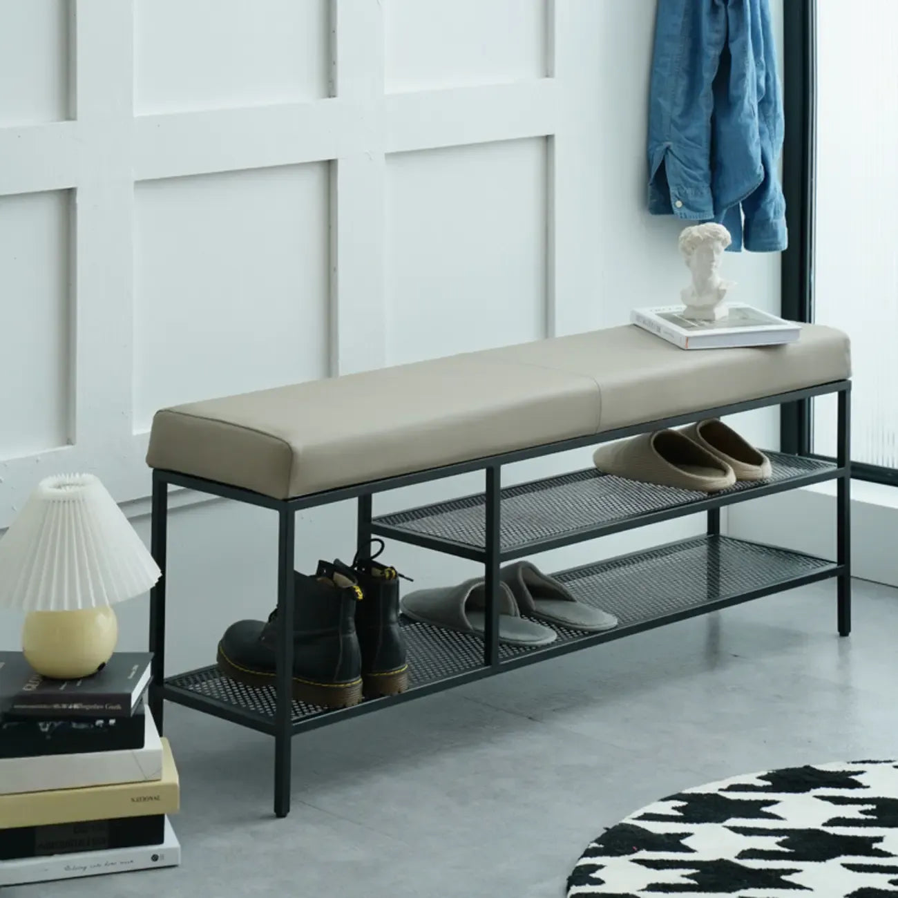 Banc d'entrée en métal avec rangement à chaussures et assise rembourrée