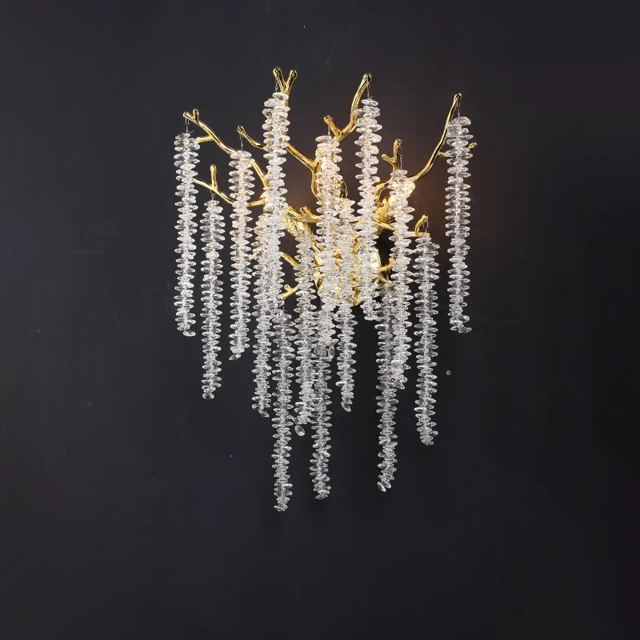 Applique murale de luxe en métal doré et cristal en forme de branche