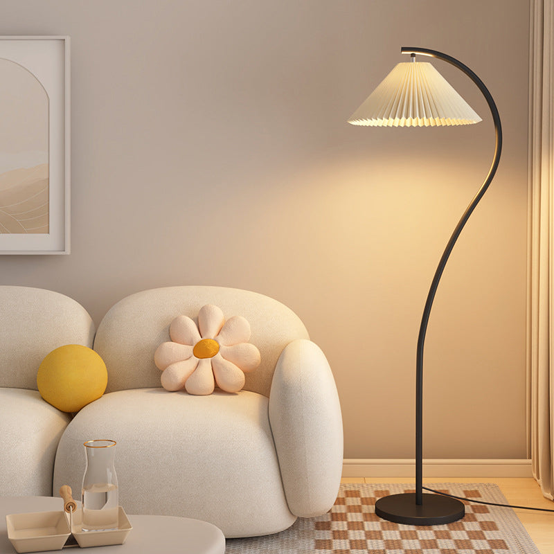 Lampadaire moderne en tissu plissé blanc et métal 61