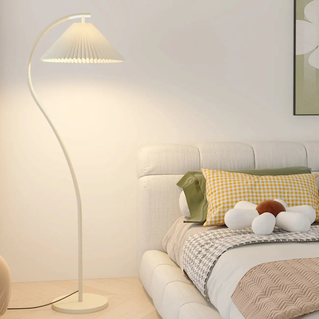 Lampadaire moderne en tissu plissé blanc et métal 61