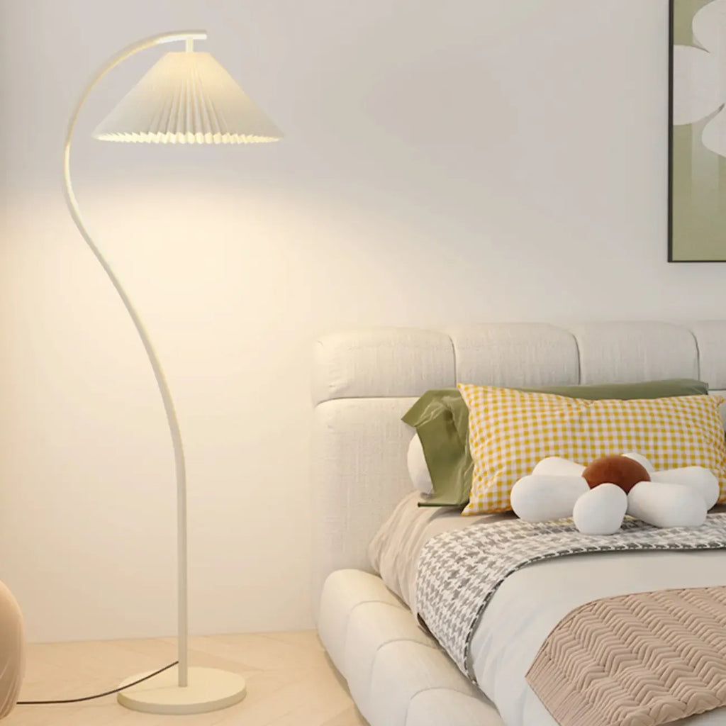 Lampadaire moderne en tissu plissé blanc et métal 61