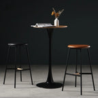 Tables de bar rondes modernes en bois gris avec piètement tulipe