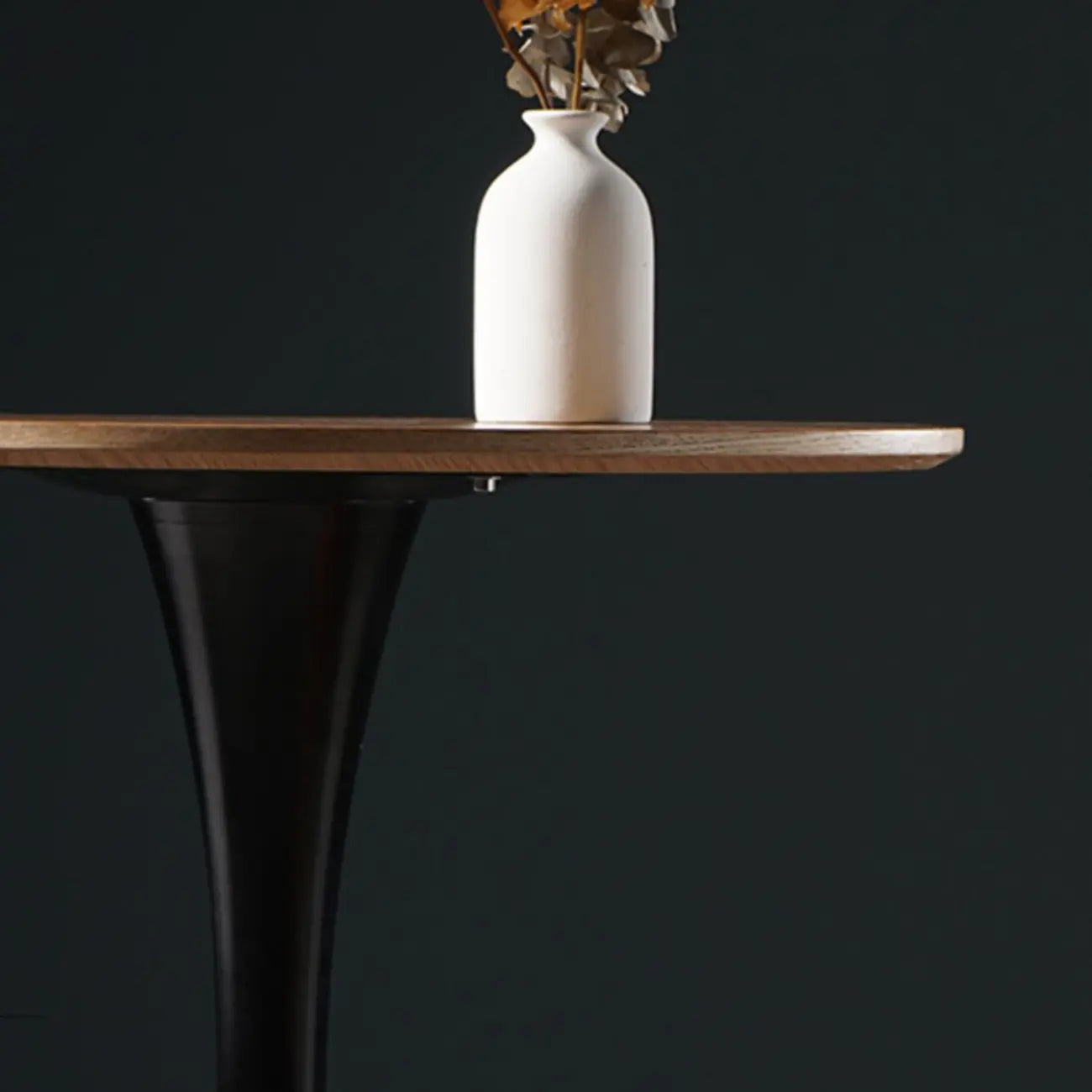 Tables de bar rondes modernes en bois gris avec piètement tulipe