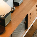 Meuble TV long scandinave en bois de cerisier avec porte