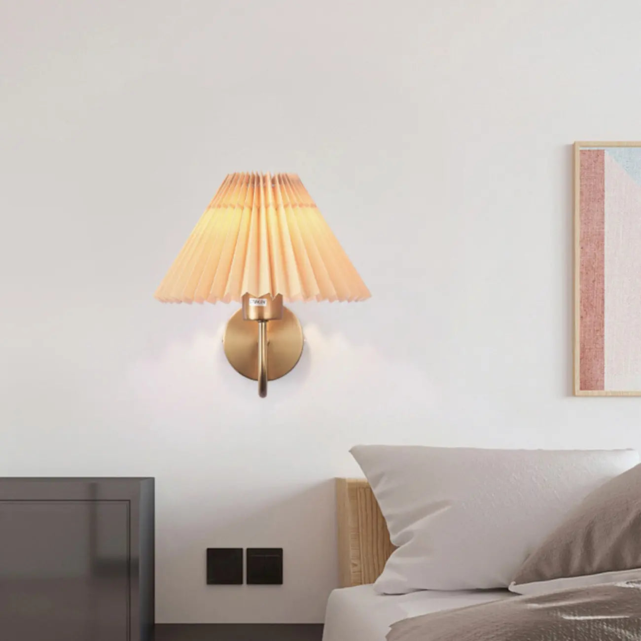 Applique murale d'intérieur élégante à abat-jour conique plissé en tissu