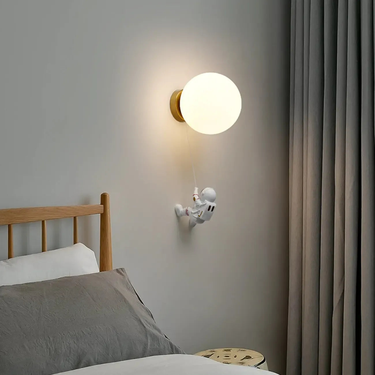 Applique murale LED Globe Astronaute pour chambre d'enfant
