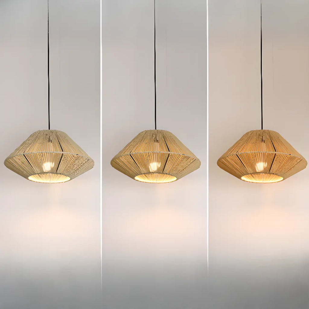 Lampadario a sospensione regolabile in rattan orientale e metallo beige