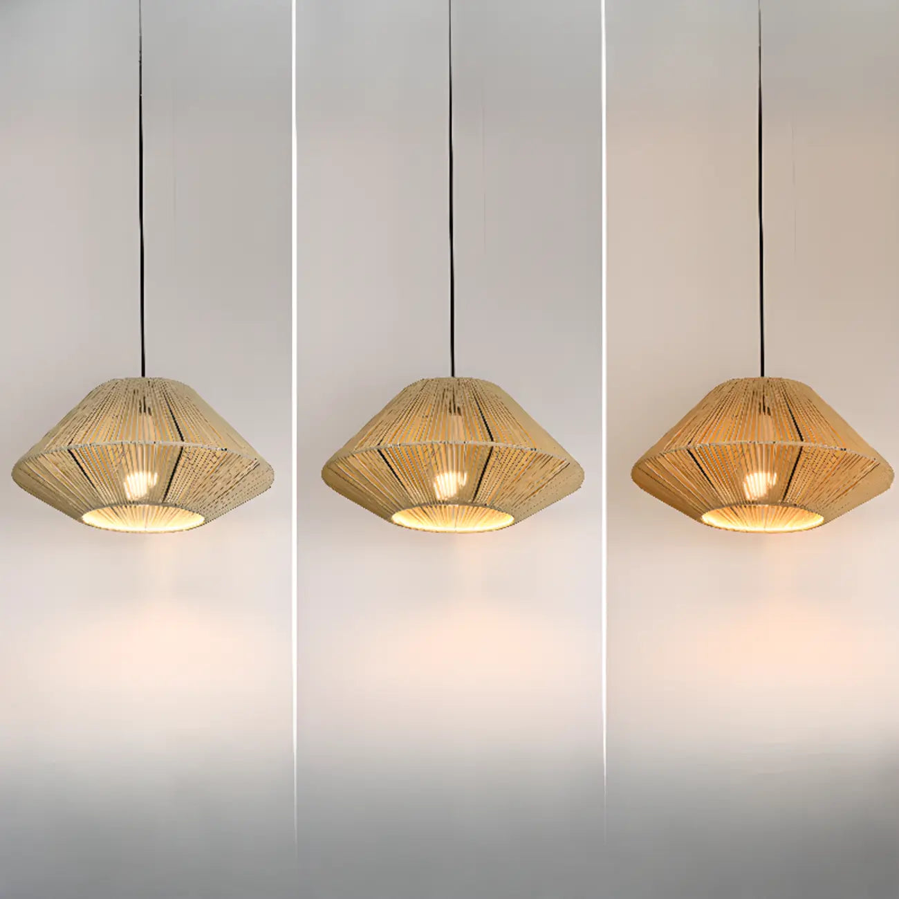 Lampadario a sospensione regolabile in rattan orientale e metallo beige