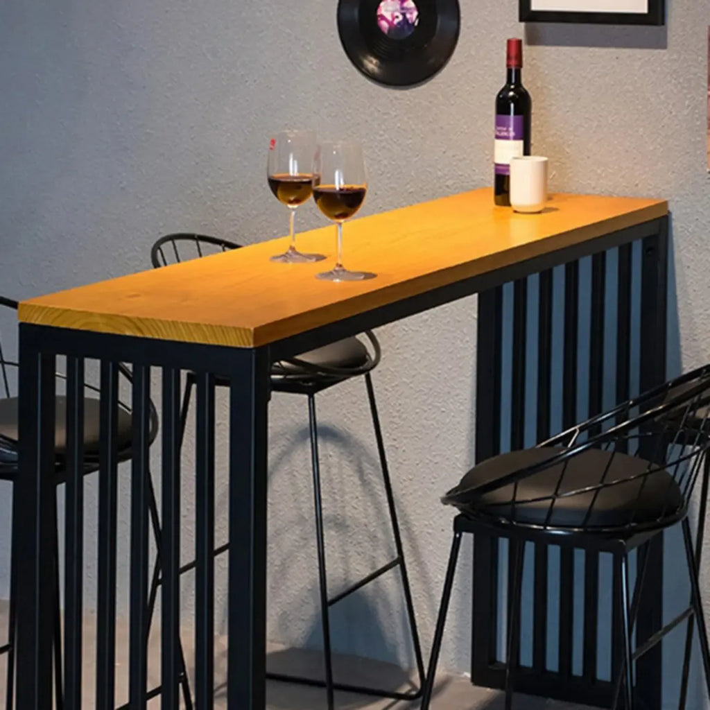 Tables de bar rectangulaires de style industriel, en bois brun et pieds en métal