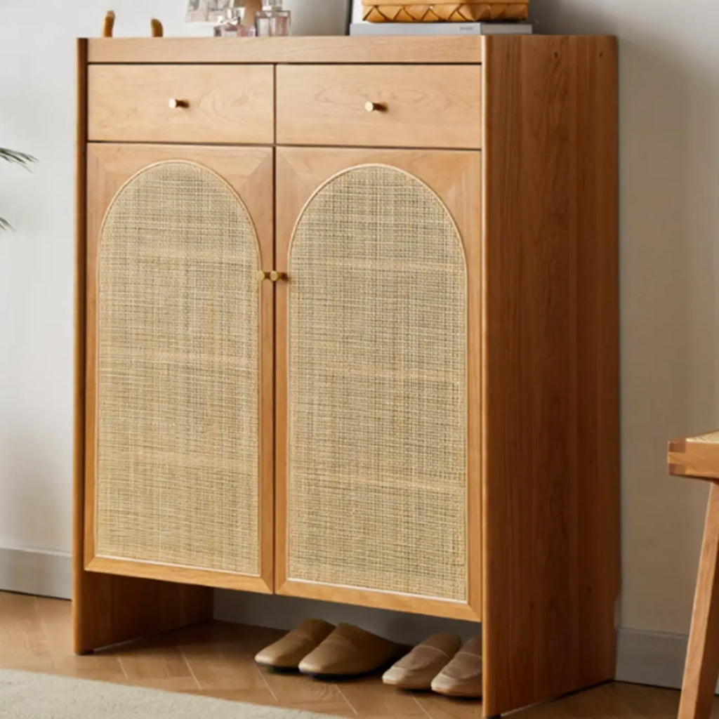 Meuble à chaussures bohème en bois et rotin arqué pour entrée