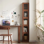 Bibliothèque verticale en bois de cerisier avec portes vitrées