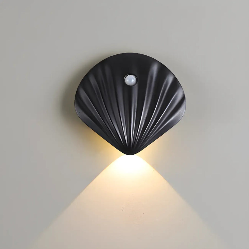 Applique murale LED rechargeable minimaliste en forme de coquillage
