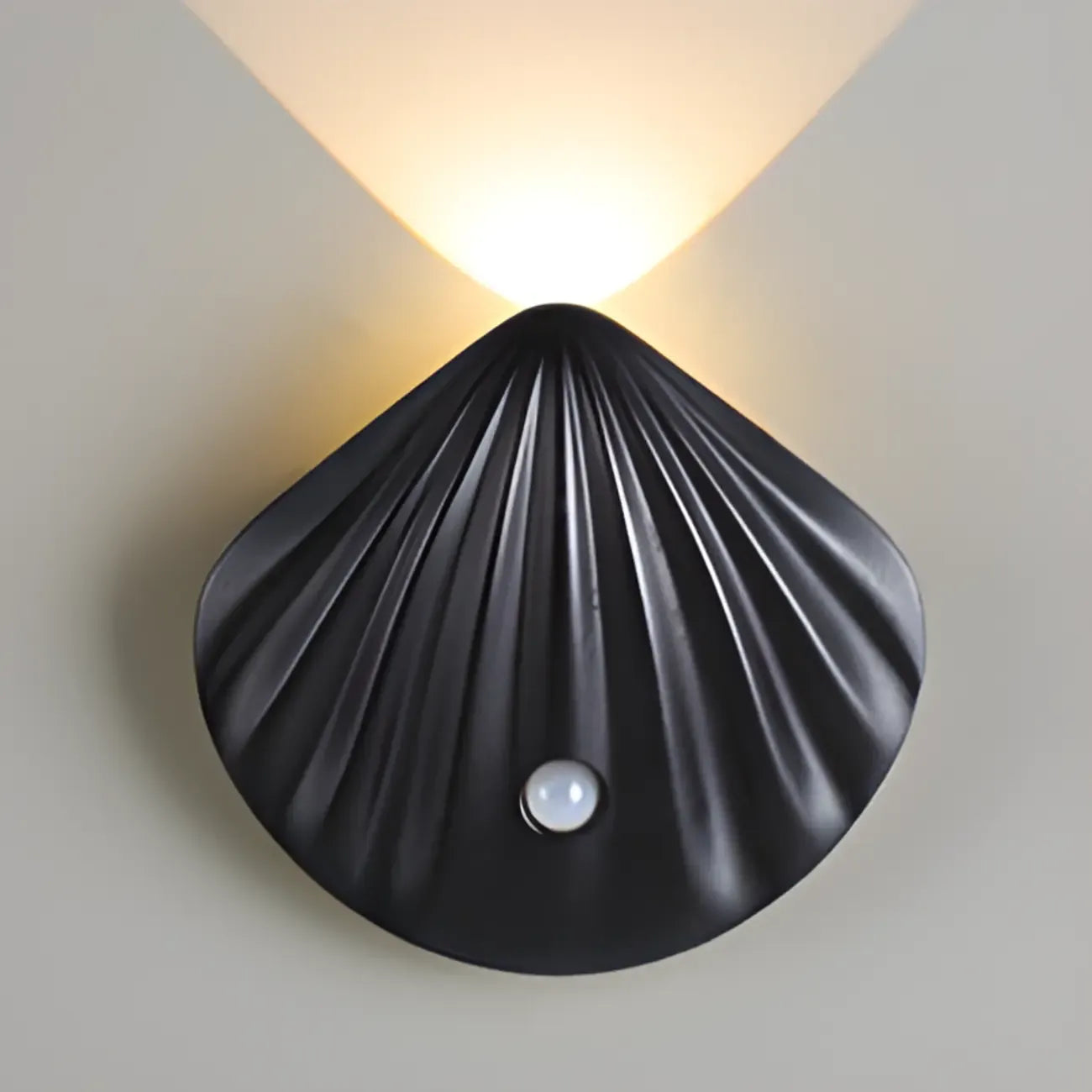 Applique murale LED rechargeable minimaliste en forme de coquillage