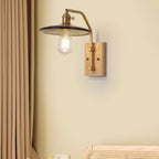 Applique murale d'intérieur de style industriel avec étagère et finition laiton