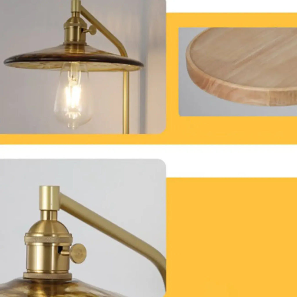 Applique murale d'intérieur de style industriel avec étagère et finition laiton