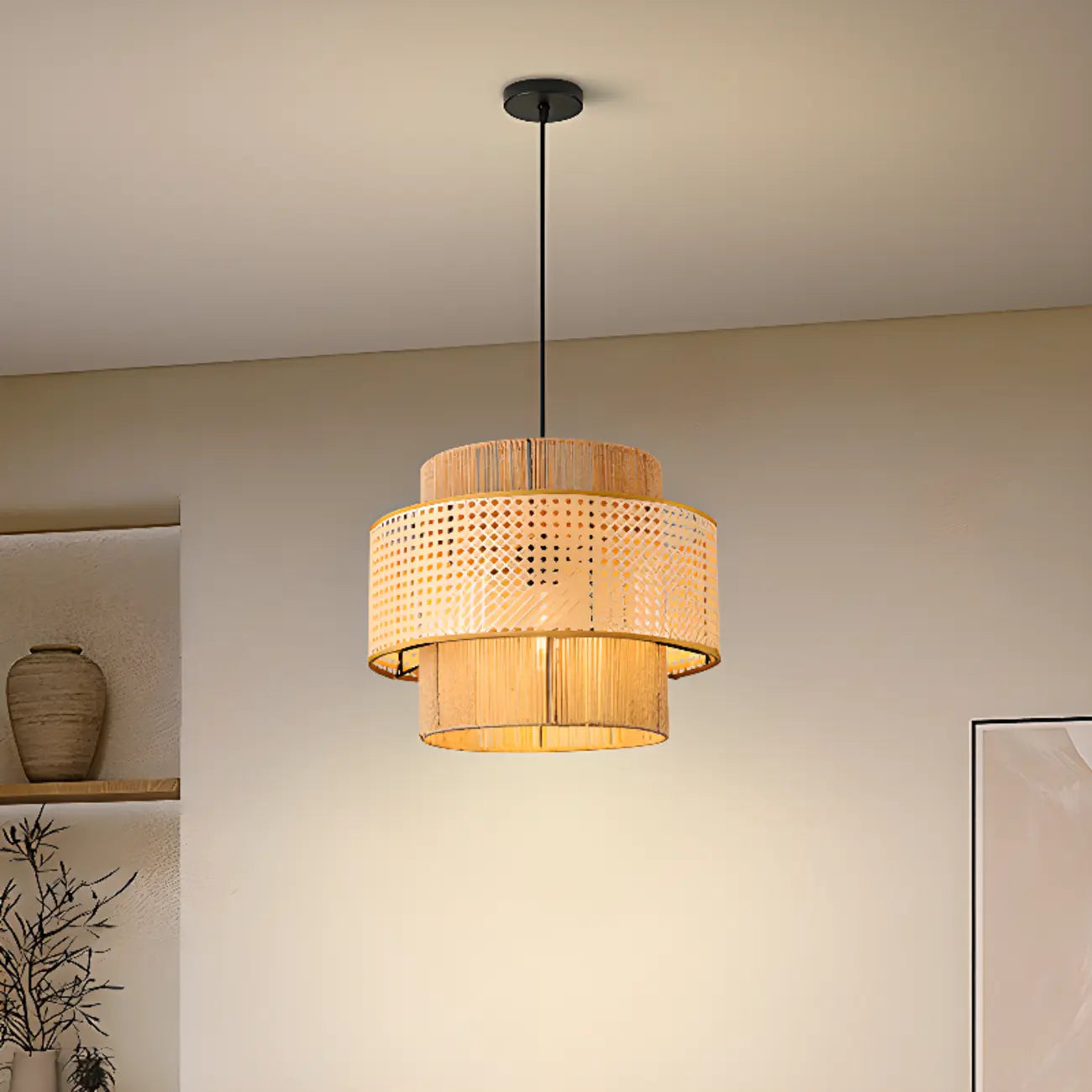 Suspension cylindrique jaune en rotin contemporain