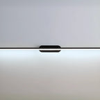 Luminaire de salle de bain LED minimaliste noir, fin et droit en métal, avec éclairage LED.