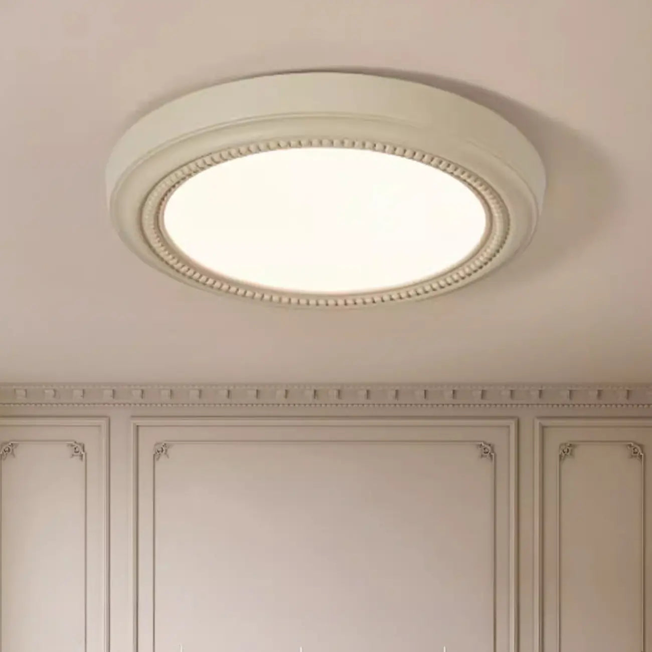 Plafonnier LED rond blanc élégant à intensité variable, encastré