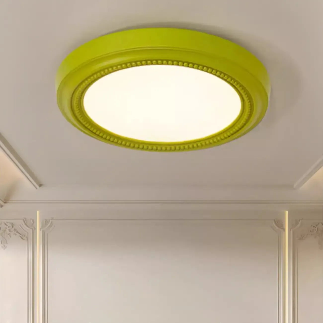 Plafonnier LED rond blanc élégant à intensité variable, encastré