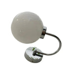 Applique murale globe avec finition chromée pour usage résidentiel