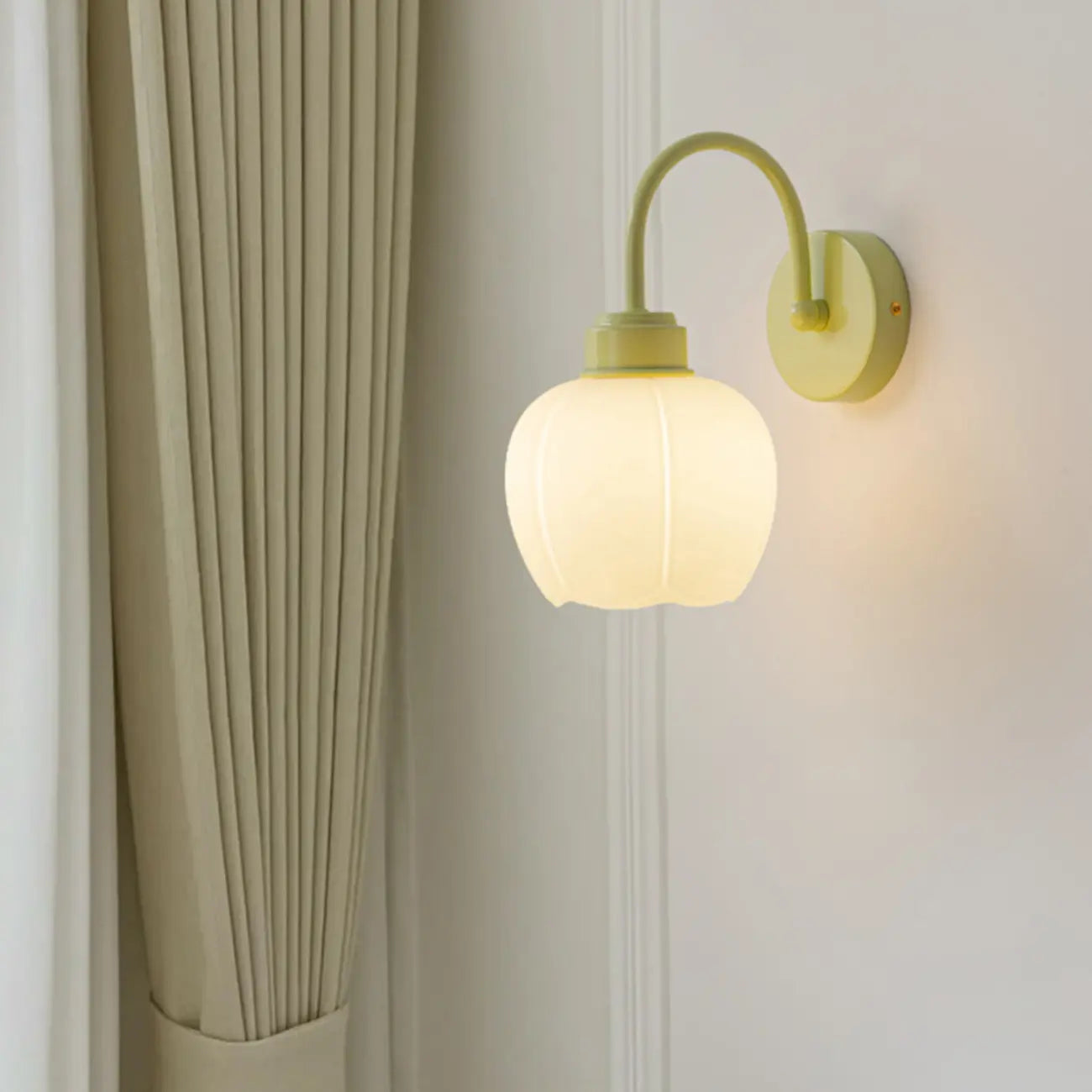 Applique a globo a LED moderna da 10 a 14 pollici per l'arredamento della camera da letto