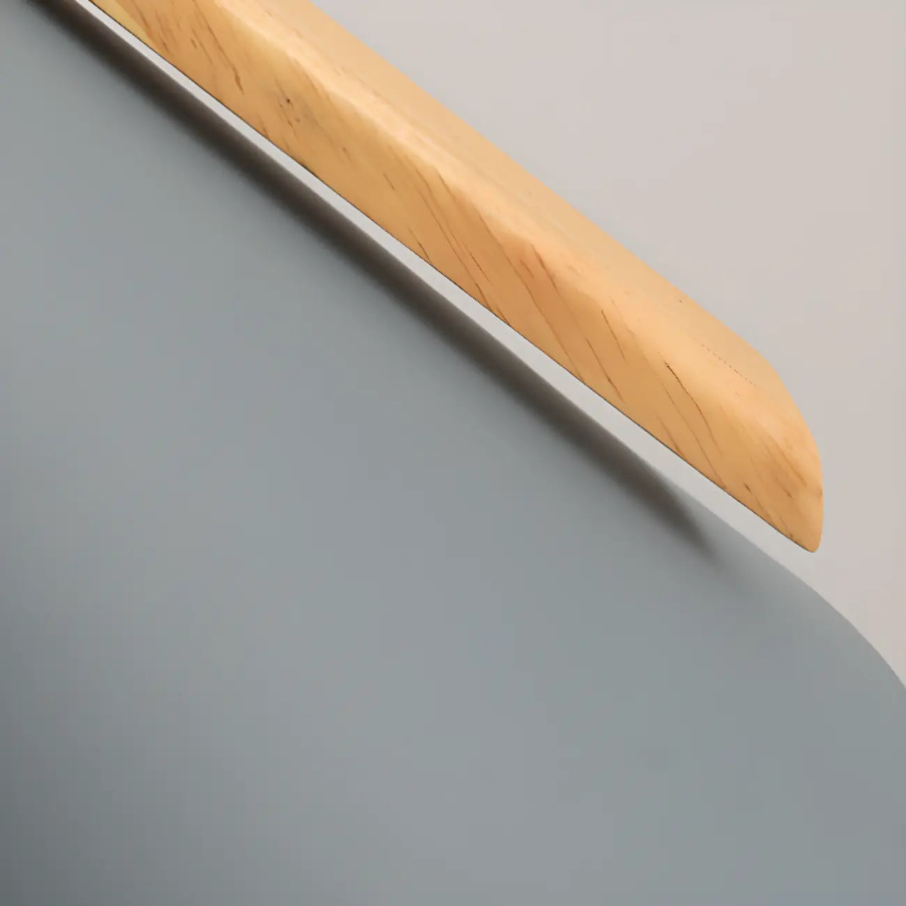 Suspension moderne en métal noir en forme de losange pour îlot de cuisine