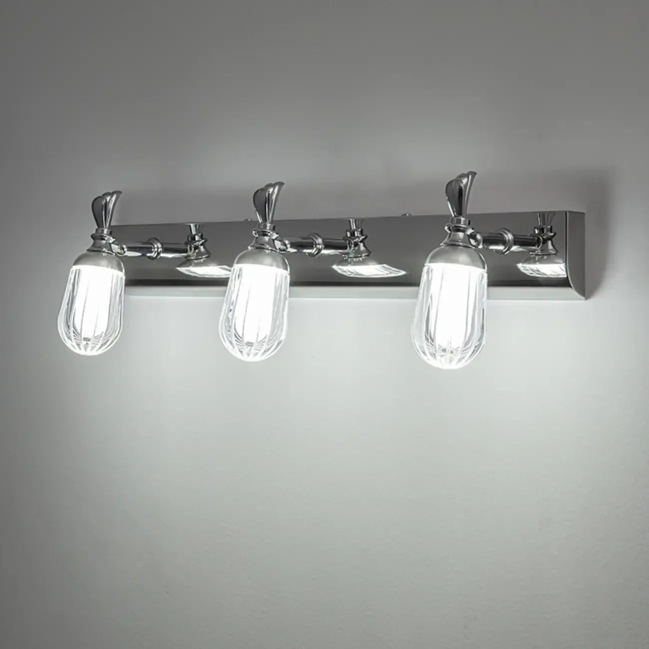 Applique murale moderne en acier inoxydable pour salle de bain, à intensité variable, LED