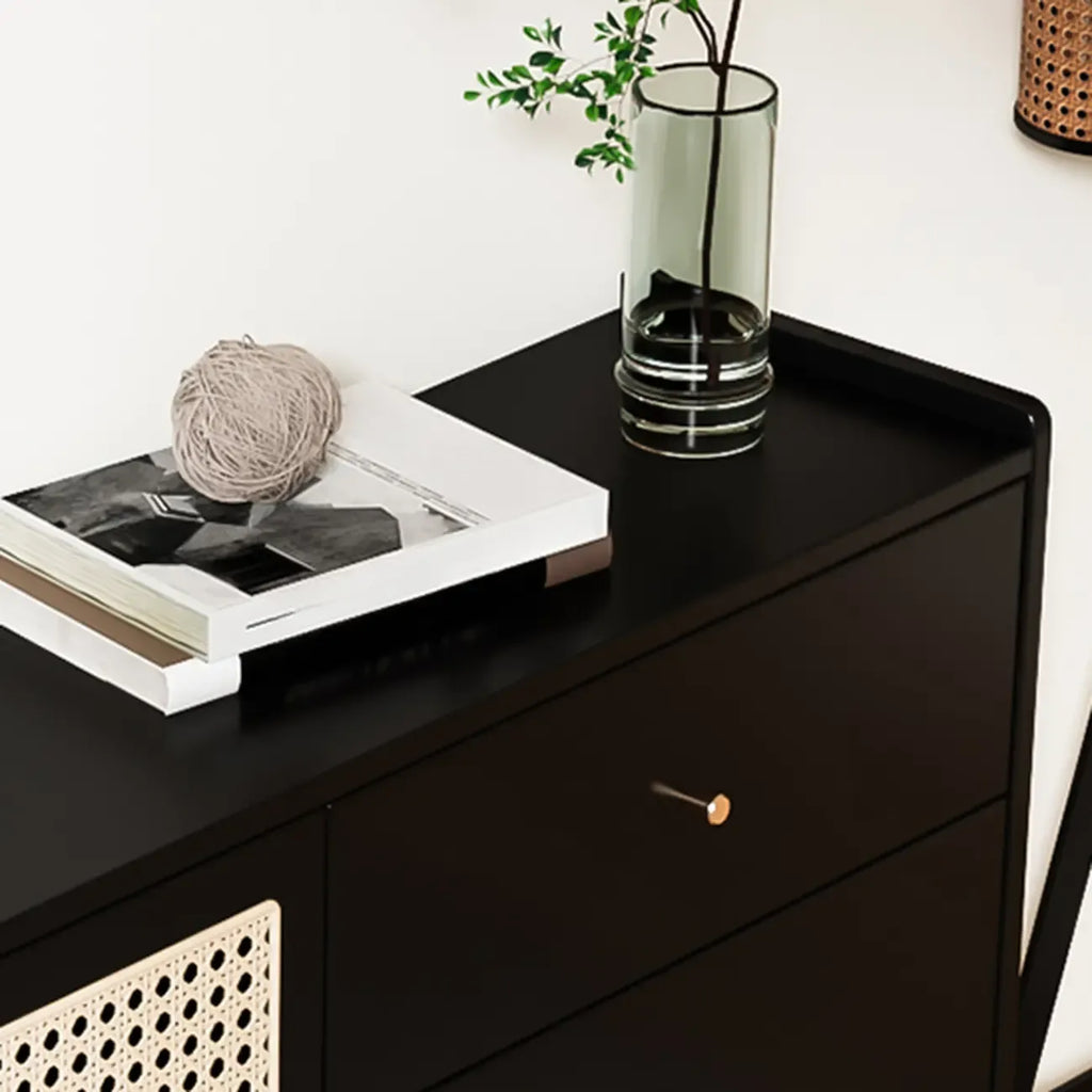 Armoire de rangement moderne en bois noir et rotin pour salon