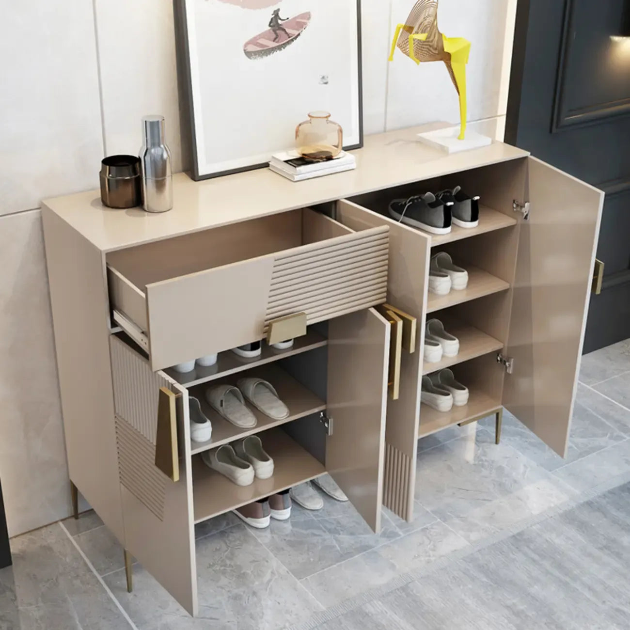 Élégant meuble à chaussures d'entrée cannelé avec tiroir