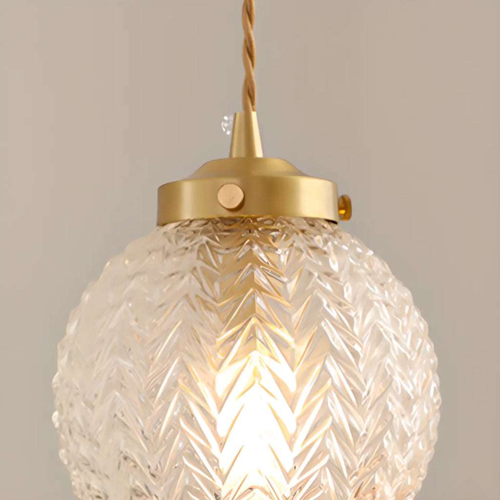 Suspension moderne en verre sculpté doré