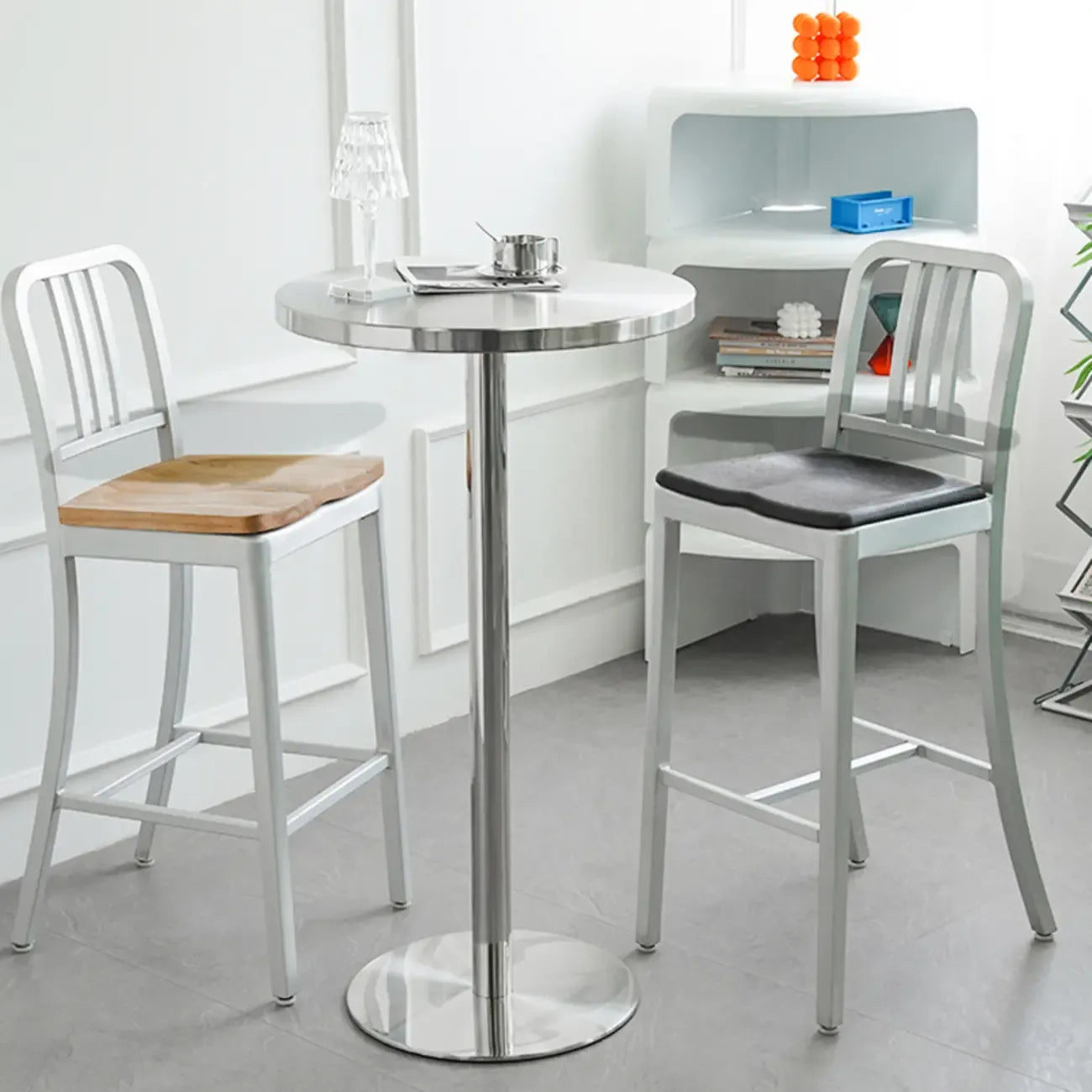 Table de bar industrielle en acier inoxydable argenté