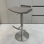 Tabourets de bar pivotants modernes réglables en similicuir