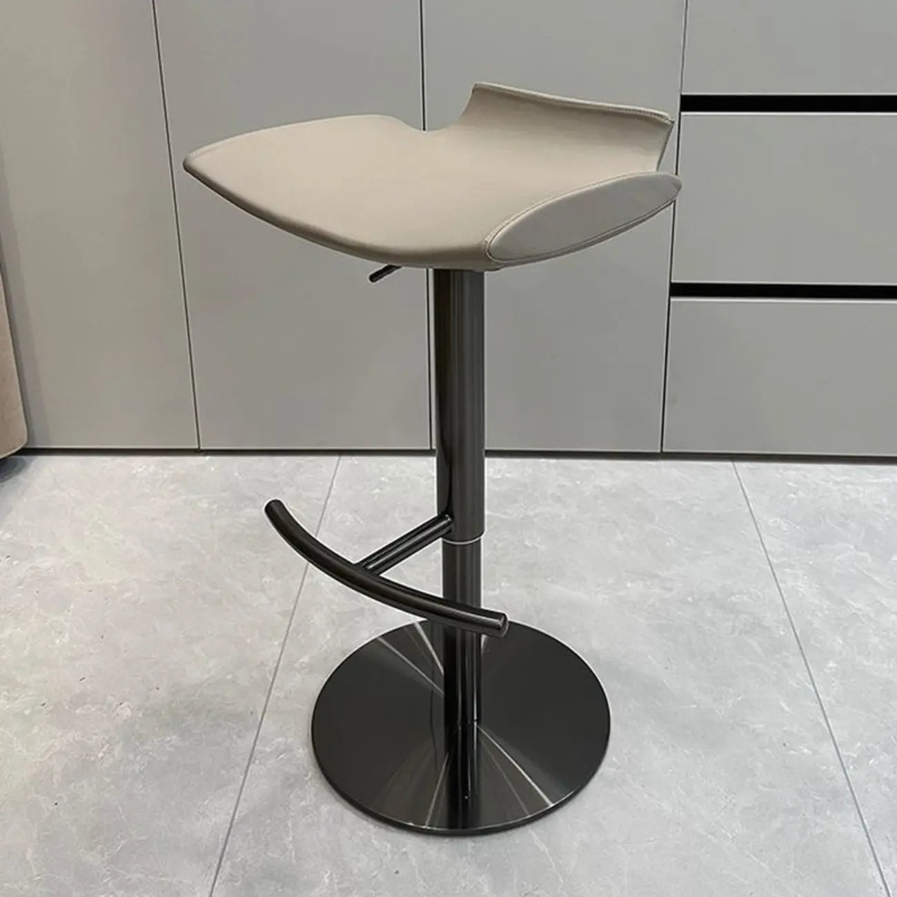 Tabourets de bar pivotants modernes réglables en similicuir