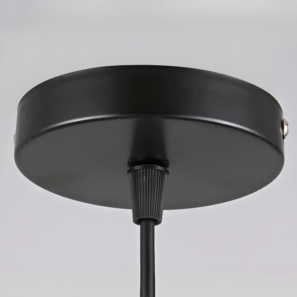 Suspension industrielle noire à 1/3 lumière pour îlot de cuisine