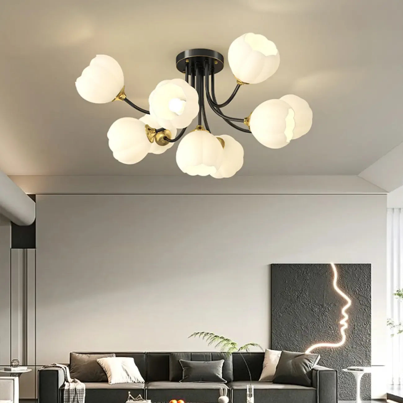 Plafonnier semi-encastré moderne en métal avec abat-jour floral en verre blanc et métal