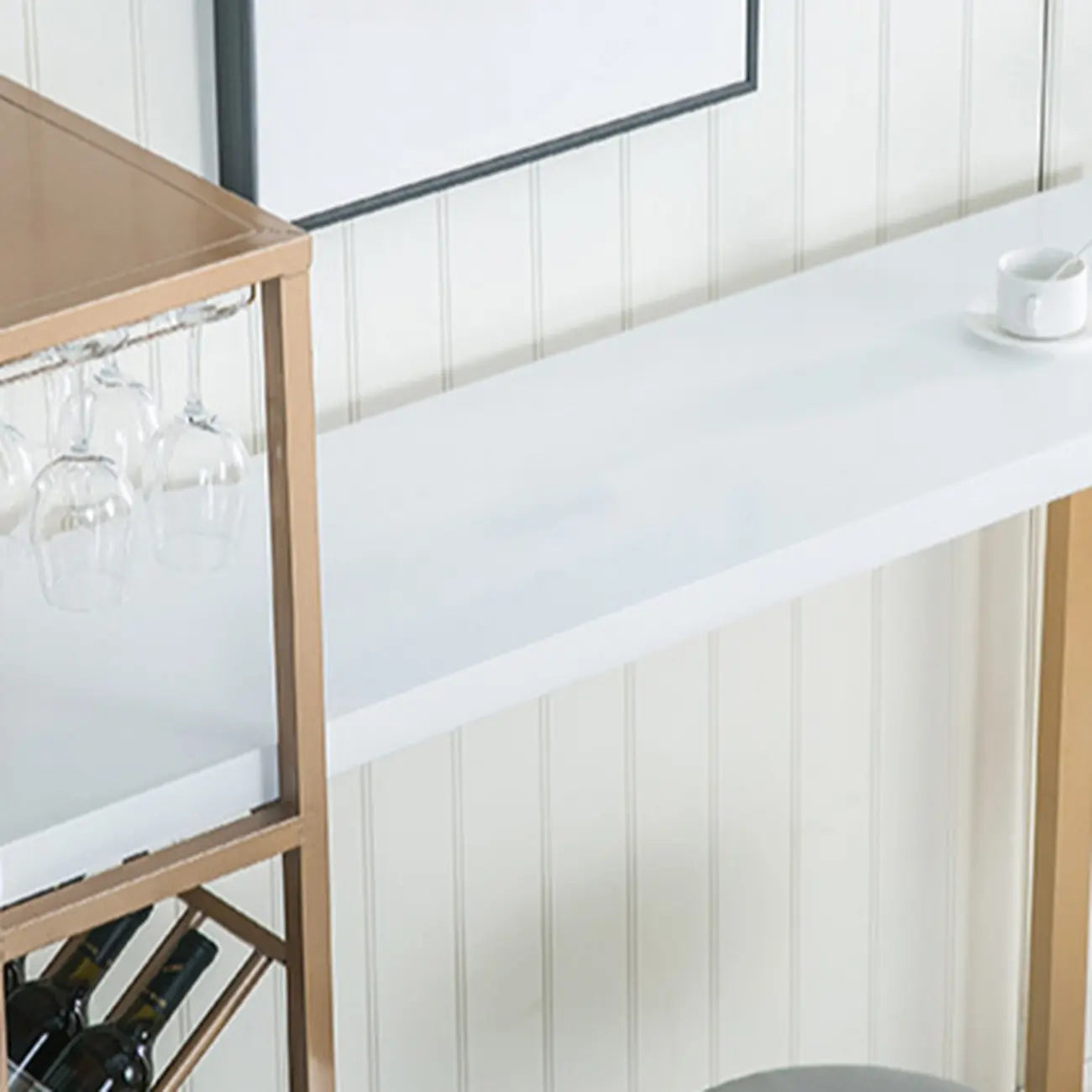 Tables de bar glamour blanches et dorées à 2 niveaux avec porte-verres à pied