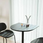 Table de bar carrée minimaliste noire avec piètement en métal pour 2 places