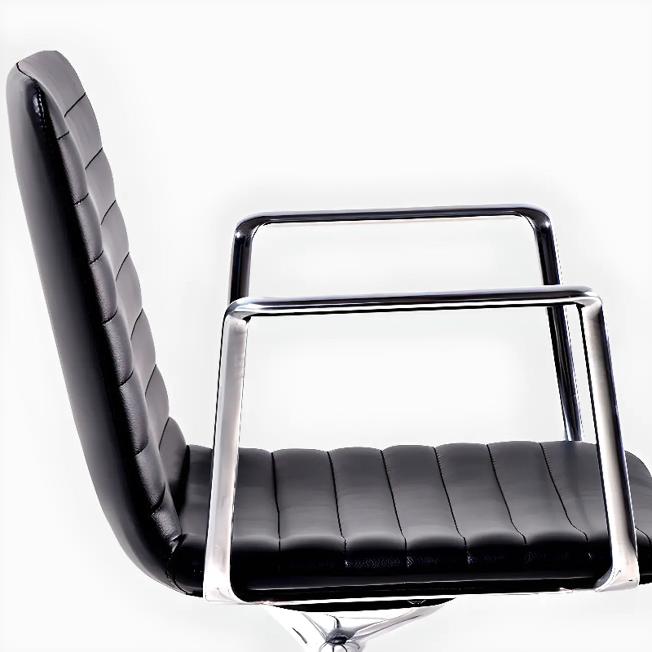 Chaise de bureau pivotante réglable en cuir noir et métal, moderne et élégante