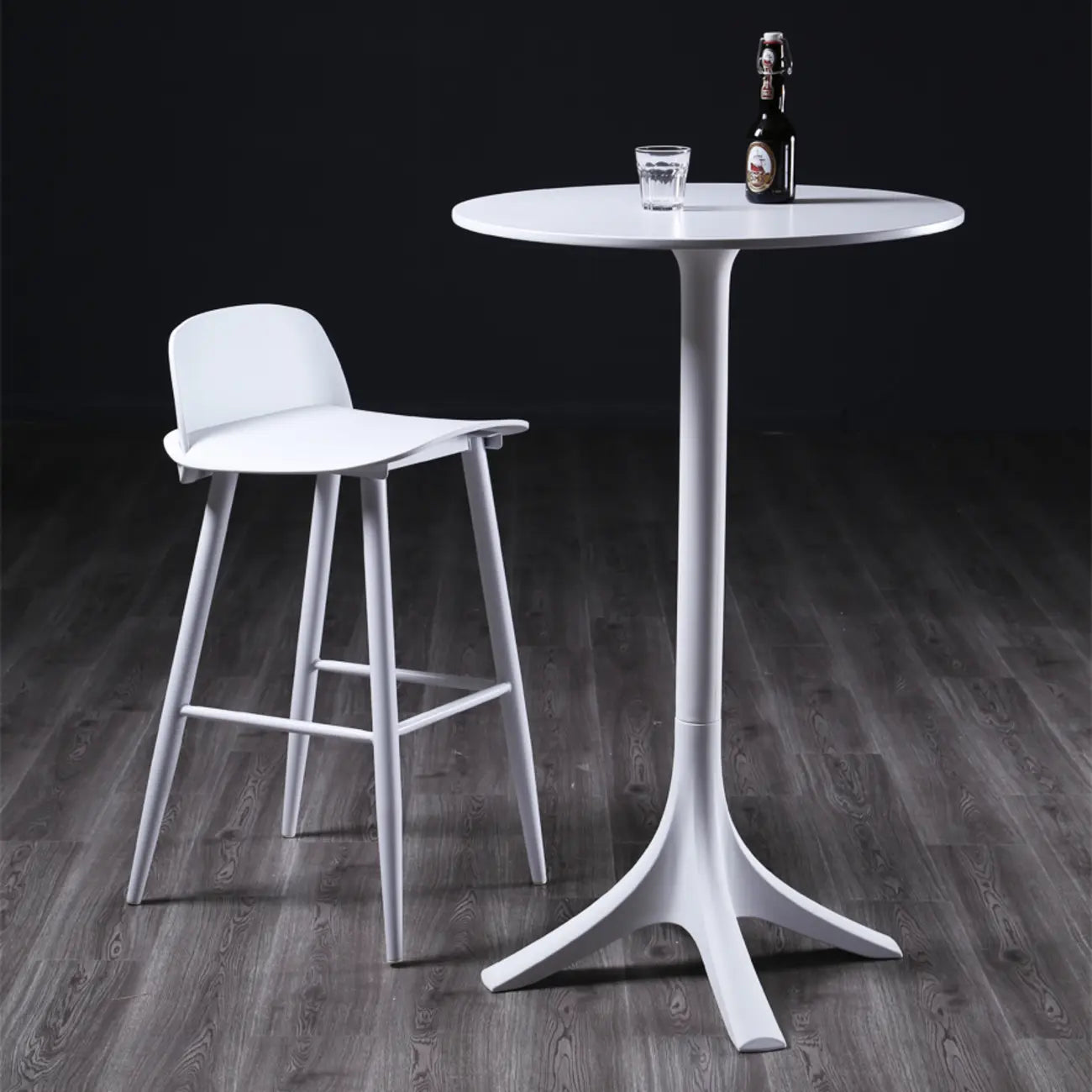Tables de bar rondes blanches à plateau fixe en synthétique tendance