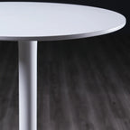 Tables de bar rondes blanches à plateau fixe en synthétique tendance