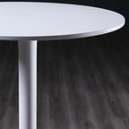Tables de bar rondes blanches à plateau fixe en synthétique tendance
