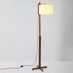 Lampadaire moderne en bois avec abat-jour en tissu, à brancher, pour salon