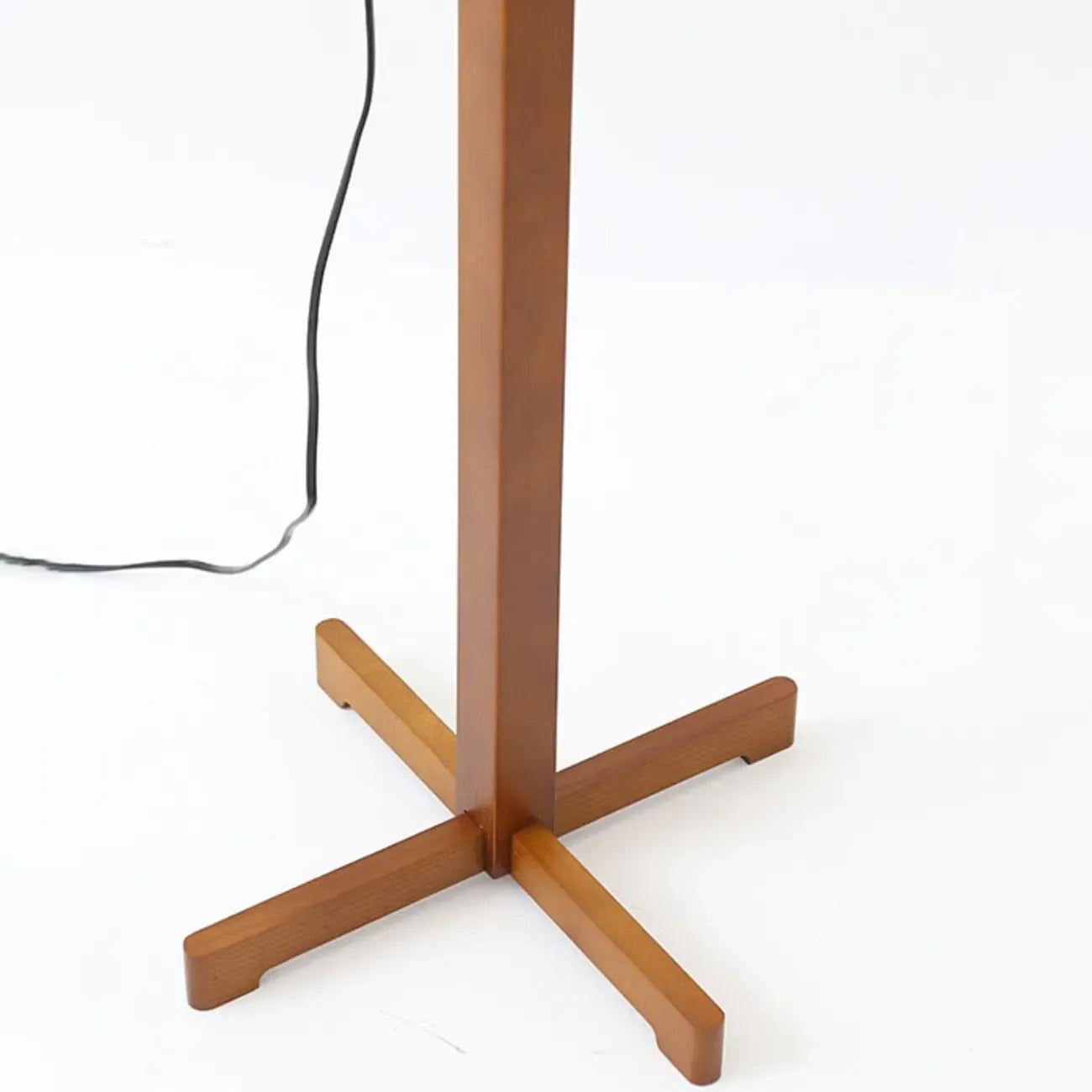 Lampadaire moderne en bois avec abat-jour en tissu, à brancher, pour salon
