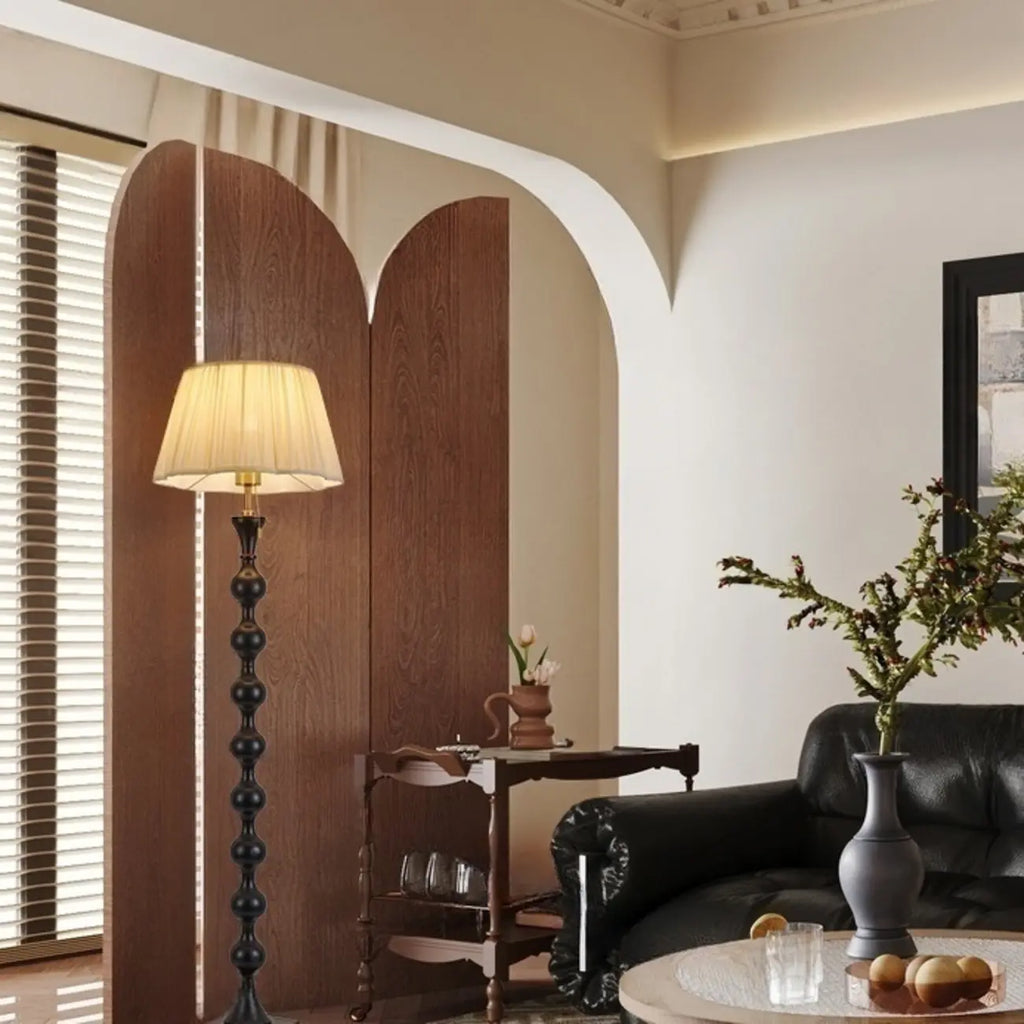Lampadaire traditionnel en bois de 62 cm de haut avec abat-jour en tissu