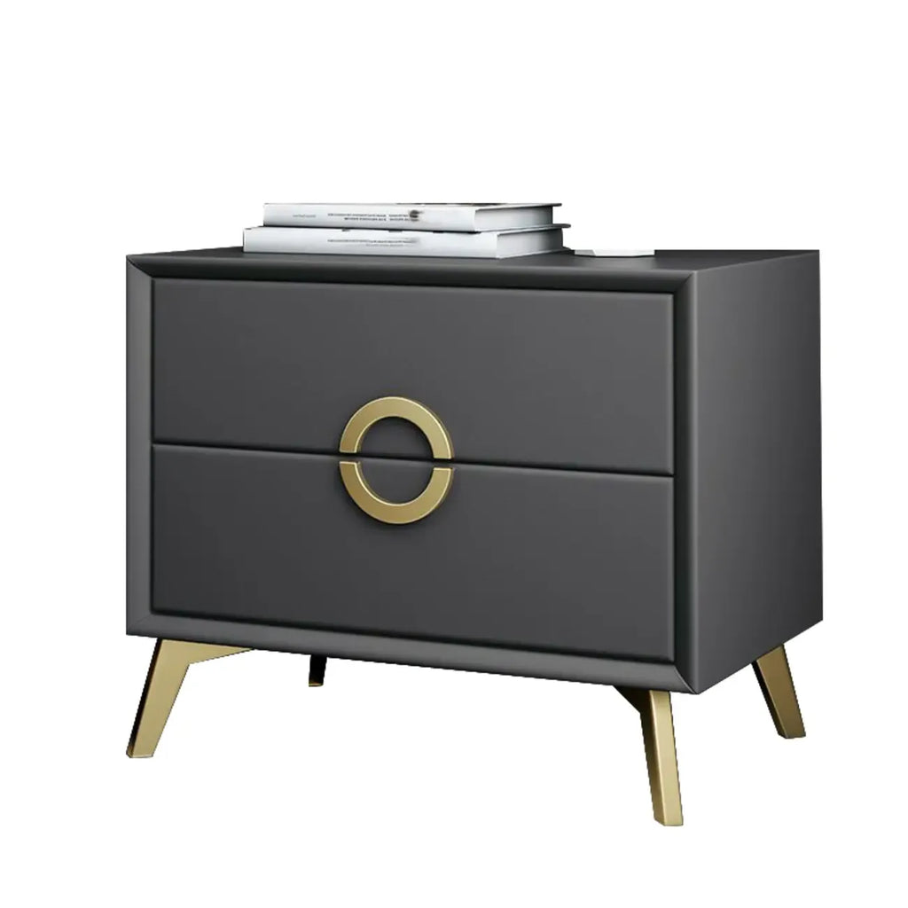 Table de chevet chic en cuir kaki avec détails dorés, à 2 tiroirs