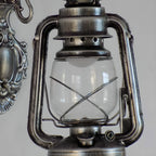 Applique murale d'extérieur industrielle avec abat-jour en verre argenté