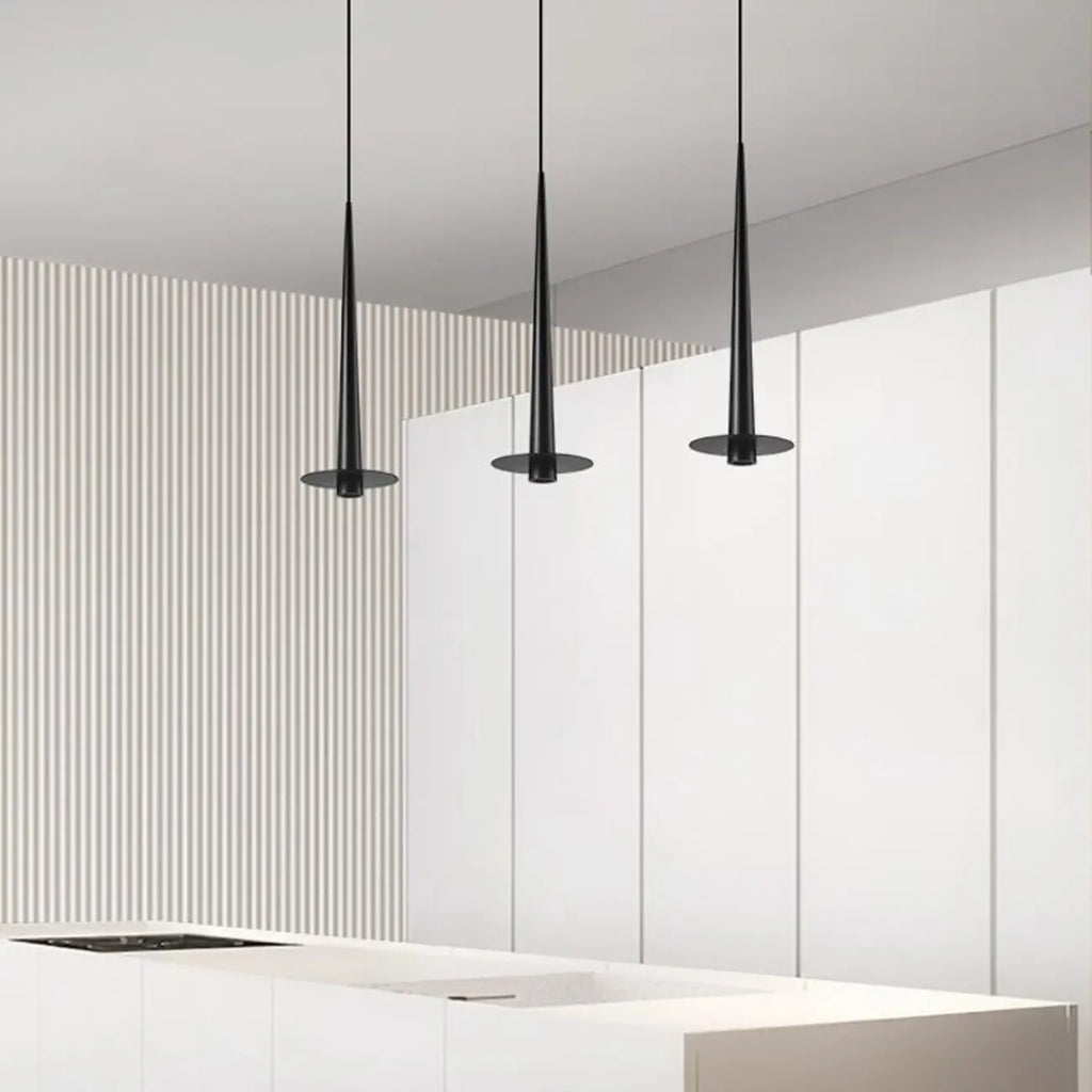 Suspension LED géométrique en métal noir avec abat-jour en aluminium