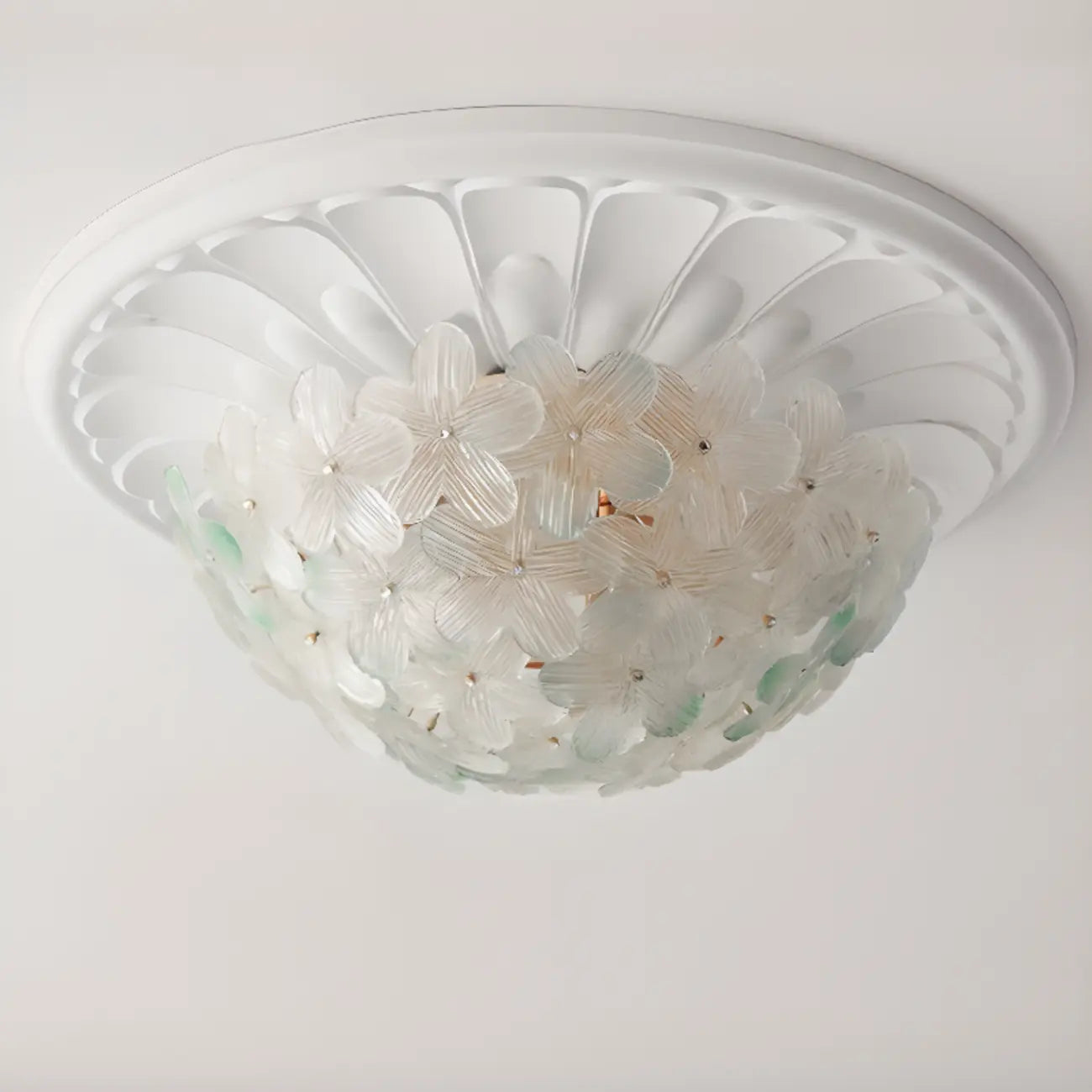 Plafonnier rond doré à abat-jour floral moderne en verre